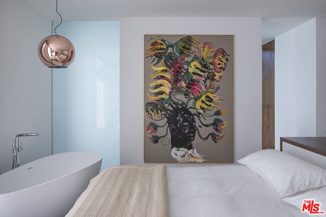 Building Photo - 2635 Hargrave Dr