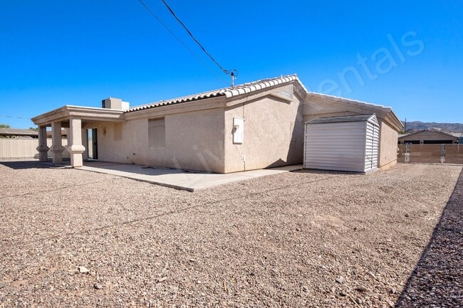 Building Photo - YOUR DREAM HOME AWAITS!