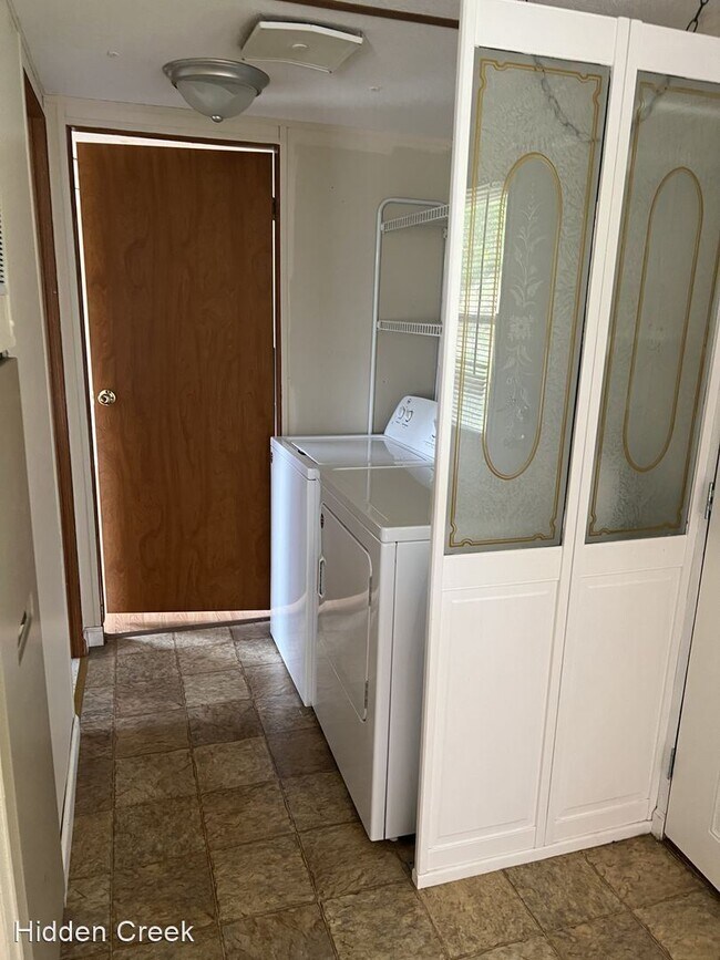 Building Photo - 2 br, 1 bath House - 235 Monarch Lane