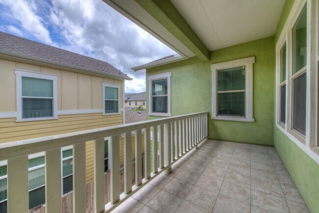 Building Photo - 4524 Ruiz St
