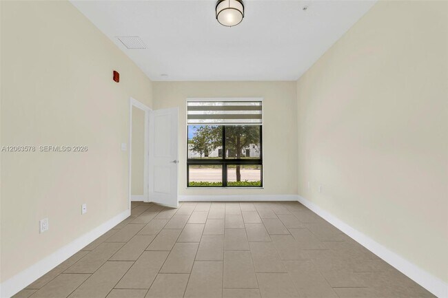 Building Photo - 8167 NW 41st St