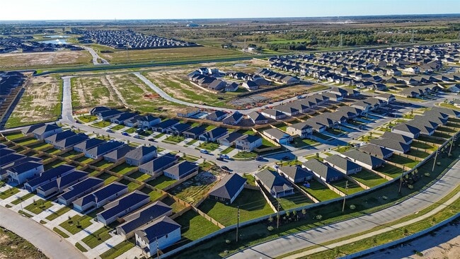 Building Photo - 26703 Willow Ln