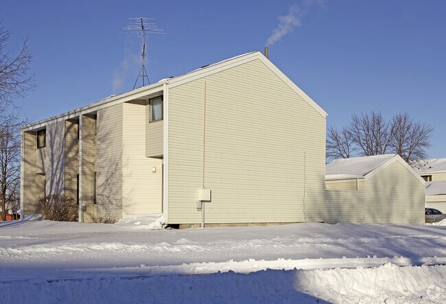 Primary Photo - 2413 15th St N