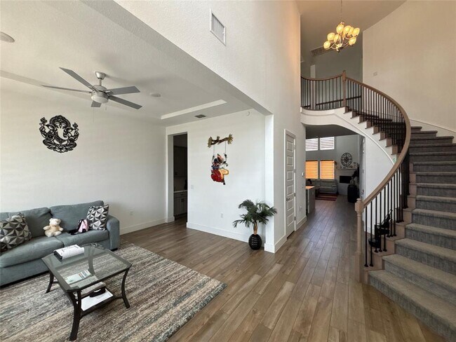 Building Photo - 16916 Morelle Dr