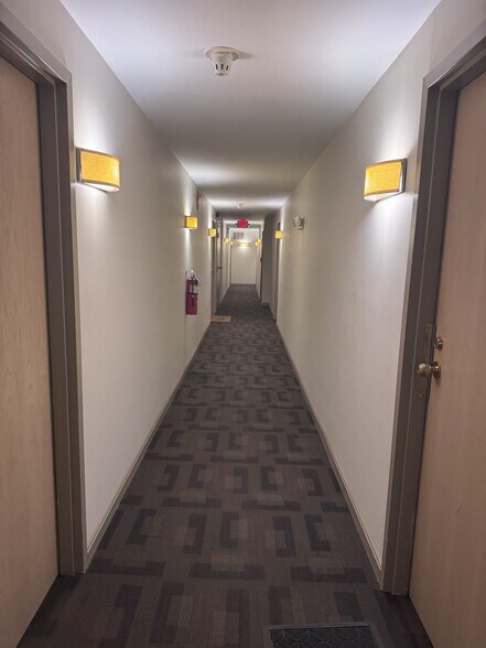 Building Photo - 325 Franklin St