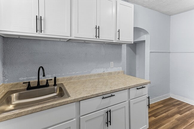 Building Photo - 14814 Sussex St