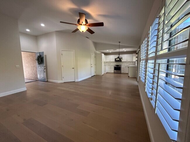 Building Photo - 248 Summer Grove Cir