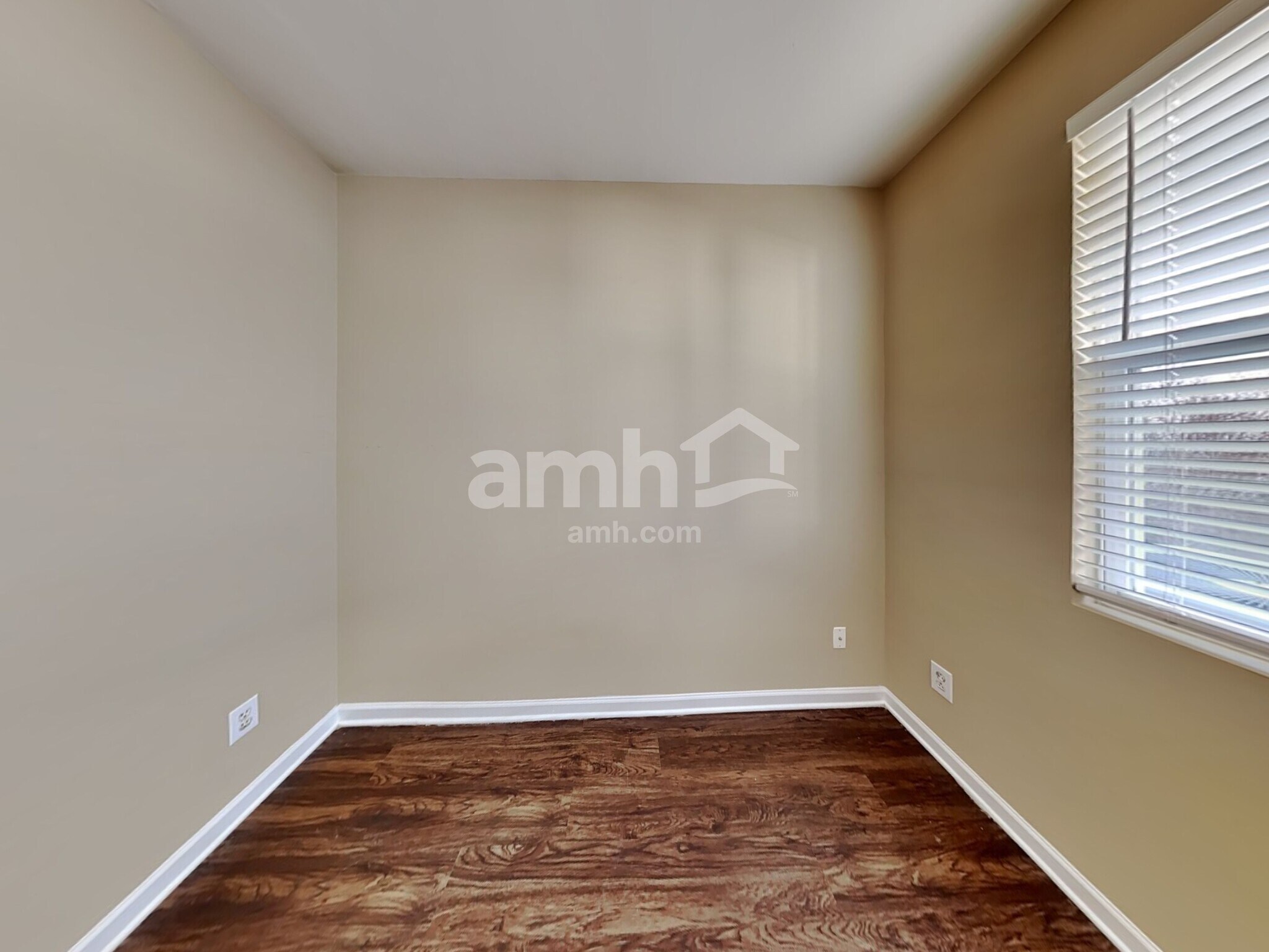 Building Photo - 3939 Cutler Donahoe Way