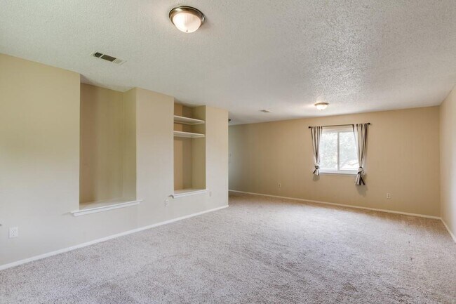 Building Photo - 11227 Henge Dr