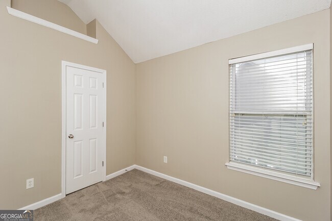 Building Photo - 3005 Weeping Willow Way