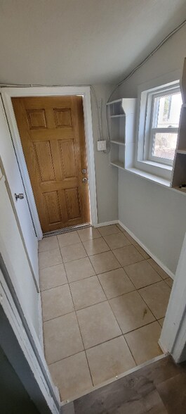 Building Photo - 218 N Chester Ave