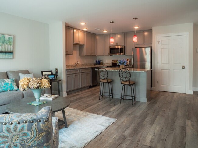 Building Photo - 7 Hospital Ave