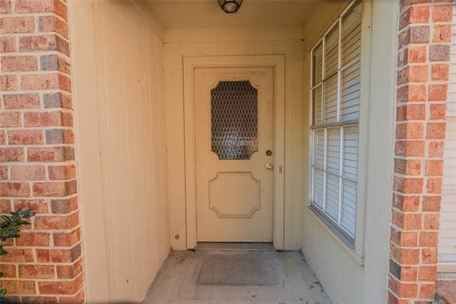 Building Photo - 503 N Walnut Creek Dr