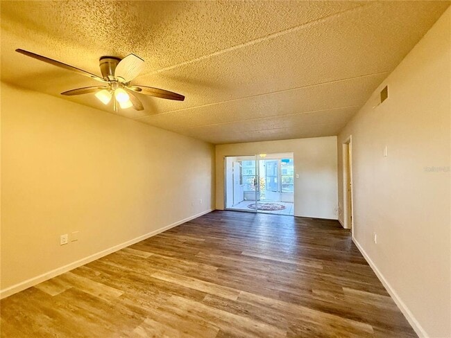 Building Photo - 11700 Park Blvd