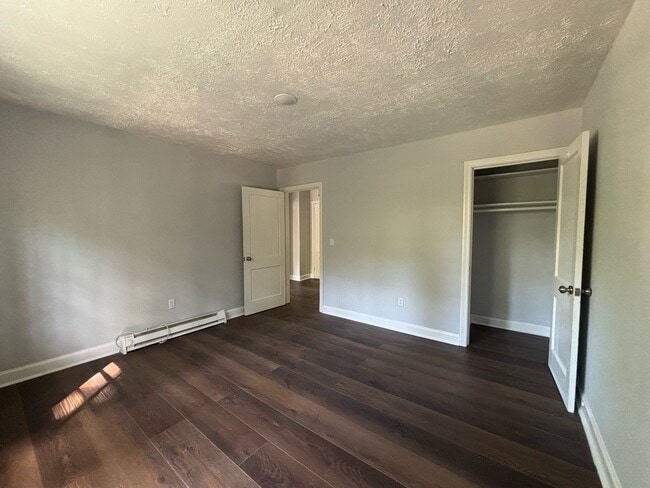 Building Photo - 1406 Briarcliff Dr