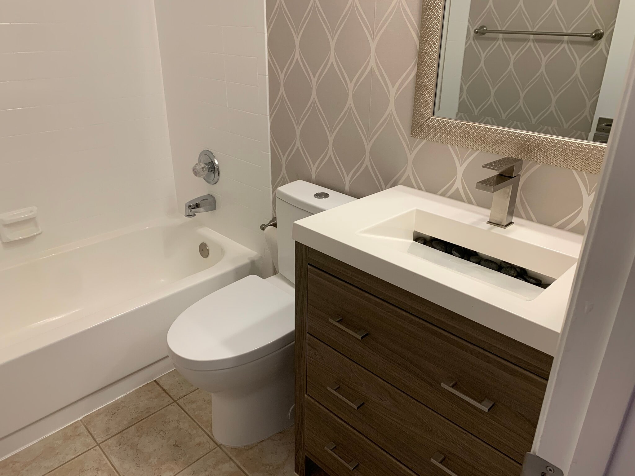 Guest Room Bath - 921 SE 13th St