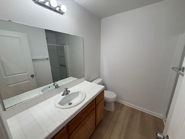 Building Photo - 3-Bedroom Townhome in Central Richmond Near Richmond BART Station