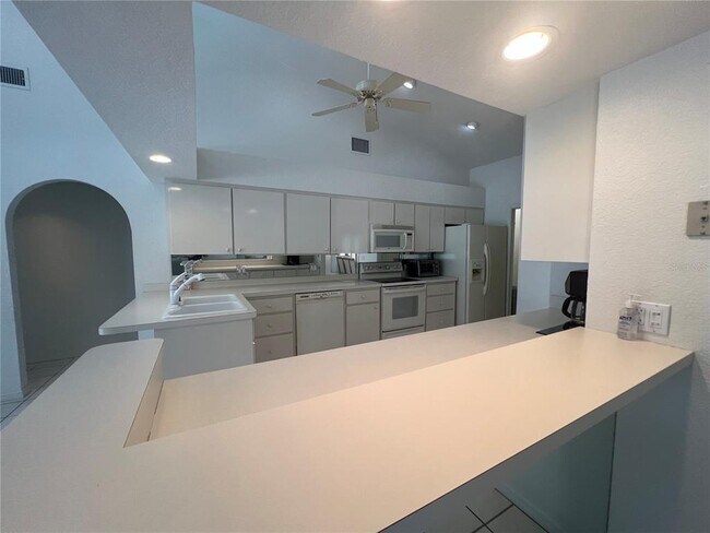 Building Photo - 2300 Mauritania Rd