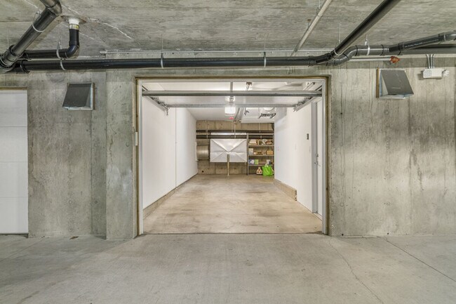 Building Photo - 722 3rd Ave N