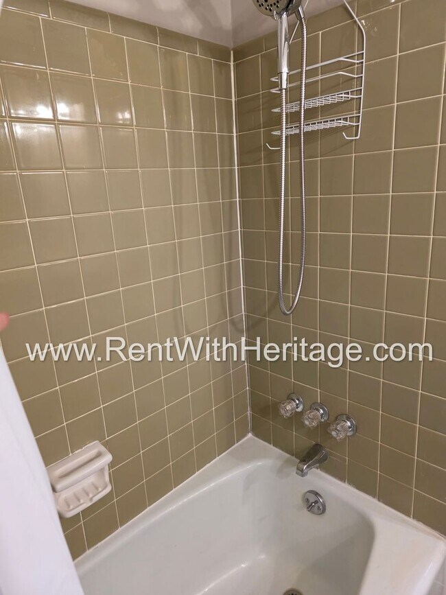 Building Photo - WOW! Fantastic 4Bedroom/ 2 Bath Ranch With All The Upgrades / Great Location / Popular Alexander ...