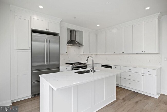 Building Photo - 4319 Harrison St NW