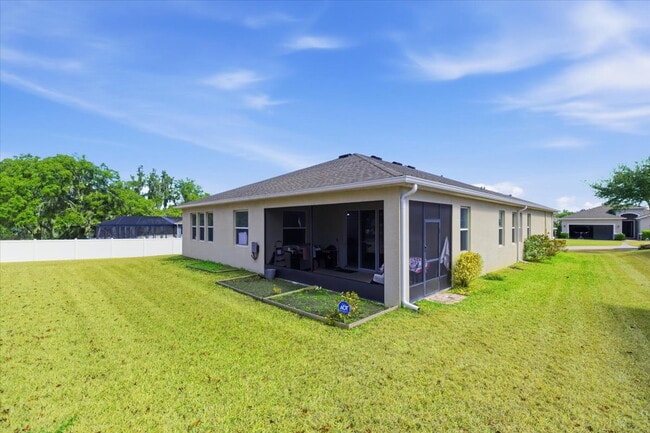 Building Photo - **Spacious 4-Bedroom, 3.5-Bath Home with Private Guest Suite and 3-Car Garage**