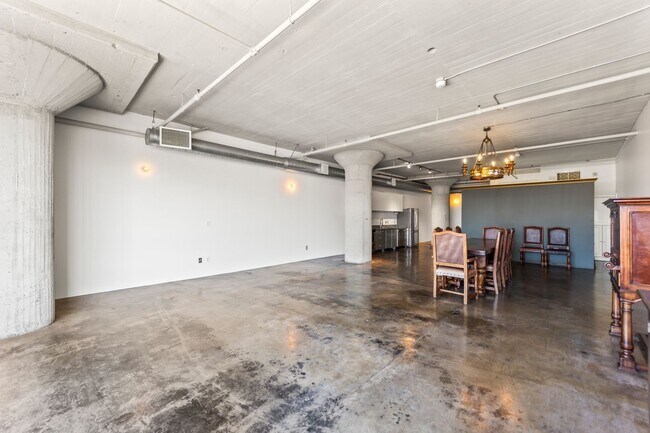 Building Photo - 1855 Industrial St