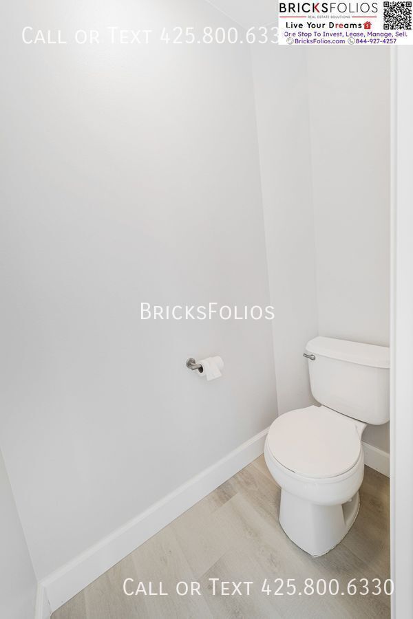 Building Photo - 2728 84th Dr NE