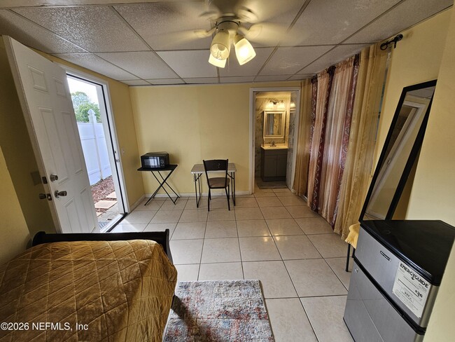 Building Photo - 4324 Naranja Dr S