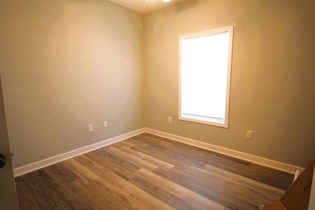 Building Photo - 5801 Oyster Catcher Dr