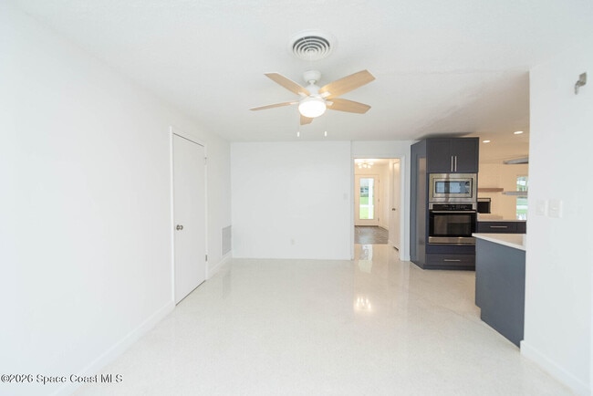 Building Photo - 311 12th Terrace