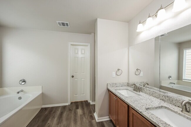 Building Photo - 10875 Rustic Cedar