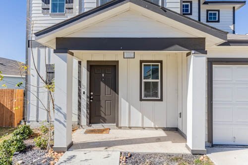 Building Photo - 8115 Meridian Isle