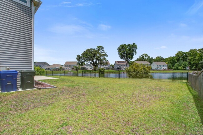 Building Photo - 2732 Harmony Lake Dr