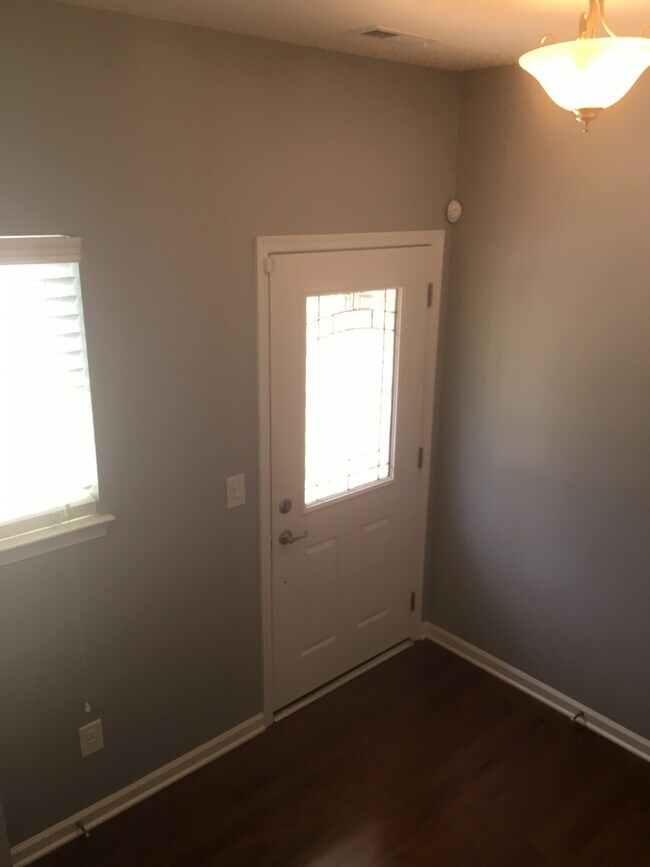 Building Photo - 113 Grande Sky Ct