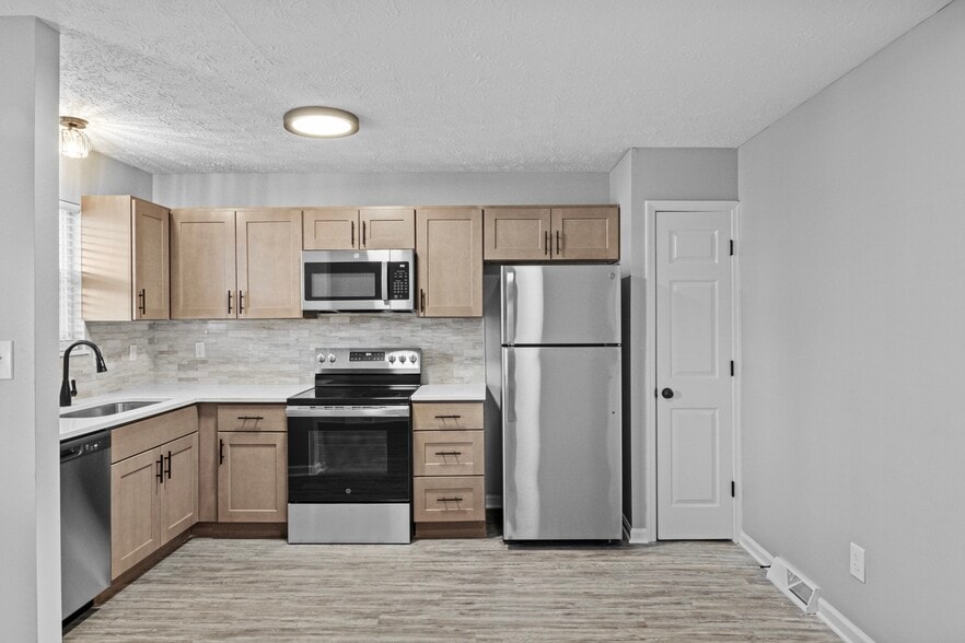 Building Photo - Mt. Tabor Apartments