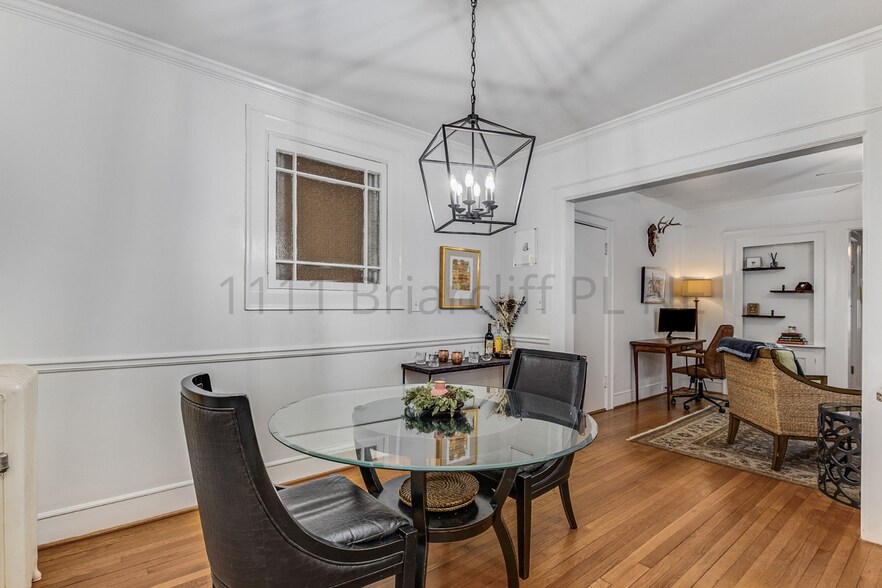 Building Photo - 1111 Briarcliff Pl NE