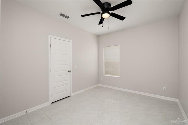 Building Photo - 4508 Larkspur Ave