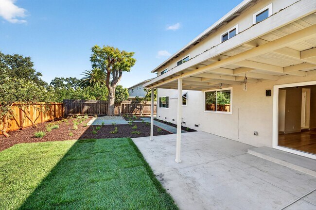 Building Photo - Northgate Beauty with Newly Landscaped Backyard, Top-Rated Schools & Prime Walnut Creek Location!
