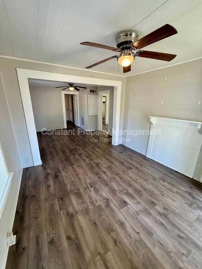 Building Photo - 116 Lexington Ave