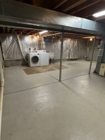 Building Photo - 142 Northwood Dr