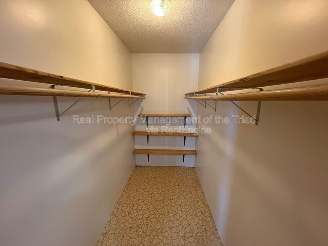 Building Photo - 4908 Robert Andrew Rd