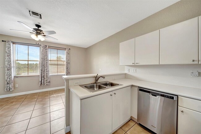 Building Photo - 4361 SW 160th Ave