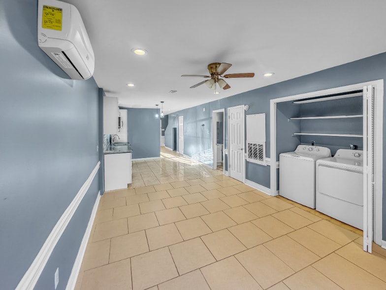 Building Photo - 2421 Caswell Ln