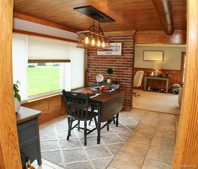 Building Photo - 48677 Sugarbush Rd