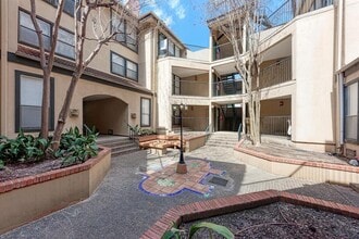 Building Photo - 2110 Rio Grande St