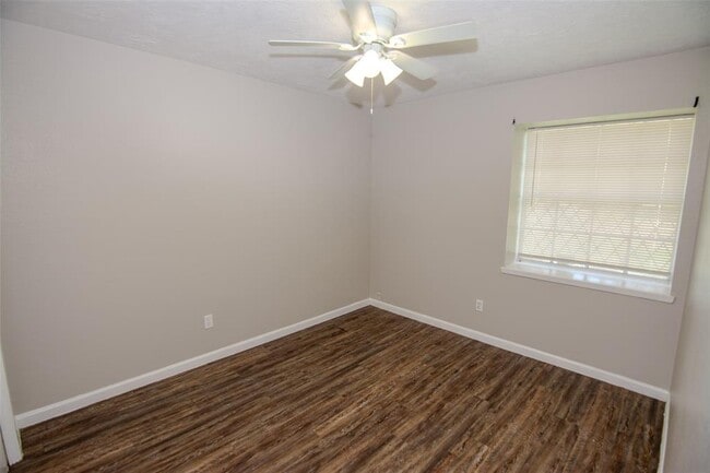 Building Photo - 5211 Ridgestone St