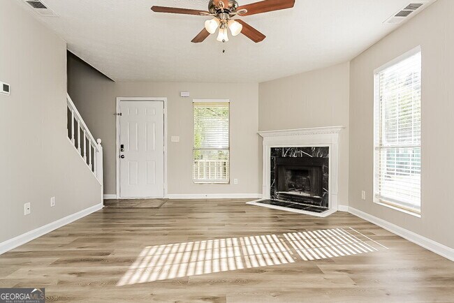 Building Photo - 2725 Woodward Rd