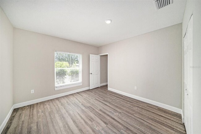 Building Photo - 11911 Pine Forest Dr