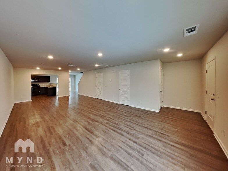 Building Photo - 1 Cardinal Ct